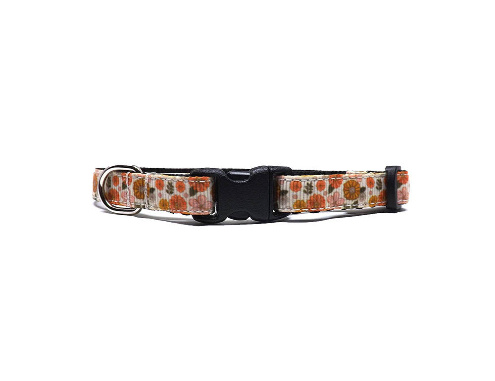 Vintage inspired Floral cat collar front view