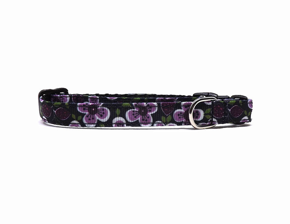 dark floral cat collar side view