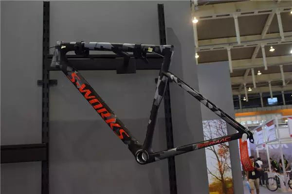 2017南京亚洲自行车展-Tarmac sl6 S-WORKS涂装