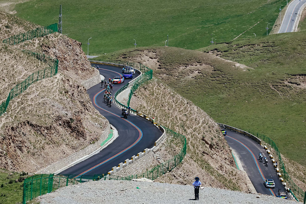 Mid-race of Tour of Magnificent Qinghai 2025 S6