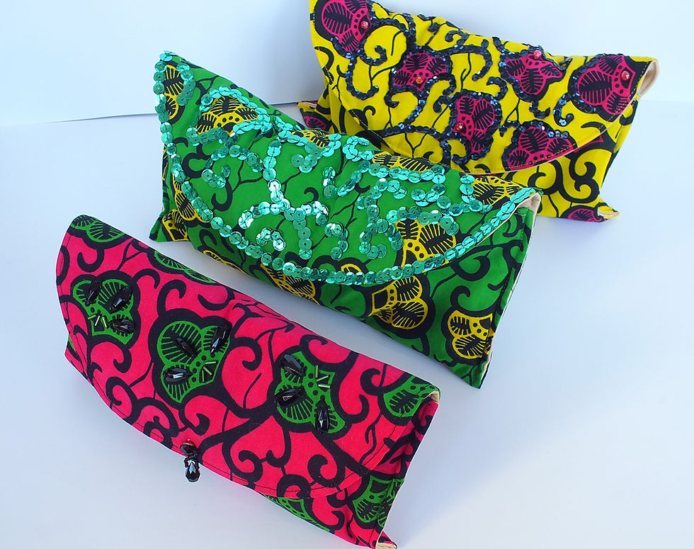 Miniature : Pochette wax brodée