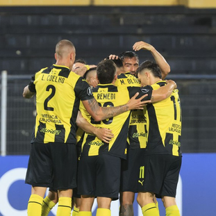 Peñarol está en octavos de final de la Copa Libertadores tras sufrida victoria ante Olimpia de Paraguay 