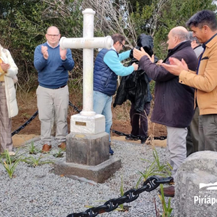 Se llevó a cabo la inauguración de la restauración de la cruz que conmemora el fallecimiento de Francisco “Pancho” Piria,