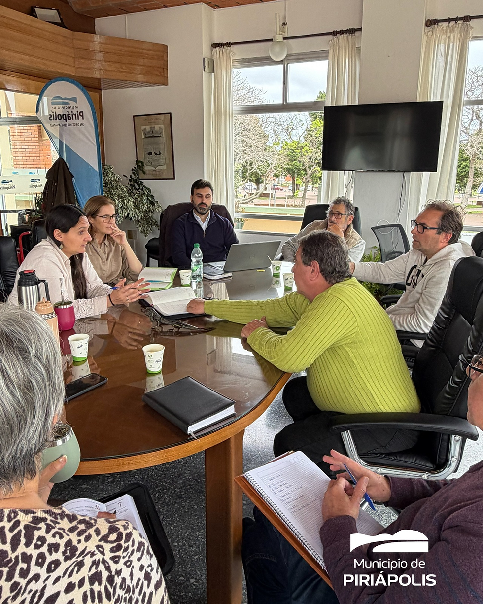 Reunión  del Municipio con el Departamento de Gestión Territorial de la In tendencia de Maldonado