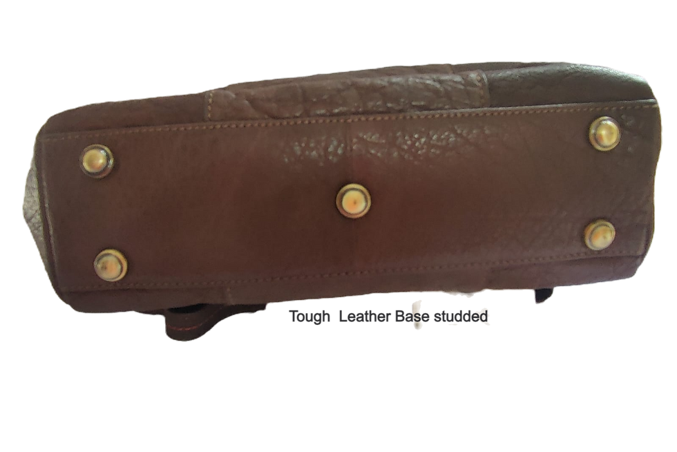 Thumbnail: Ladies Shoulder bag in burgandy brown cow hide