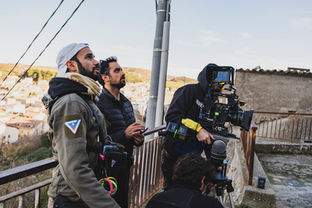 “Homo Argentum” conquista l’Argentina: il trionfo internazionale firmato Dea Film e Ventitreesimastrada. con “L’Amore che Ho” la corsa agli Oscar 2026