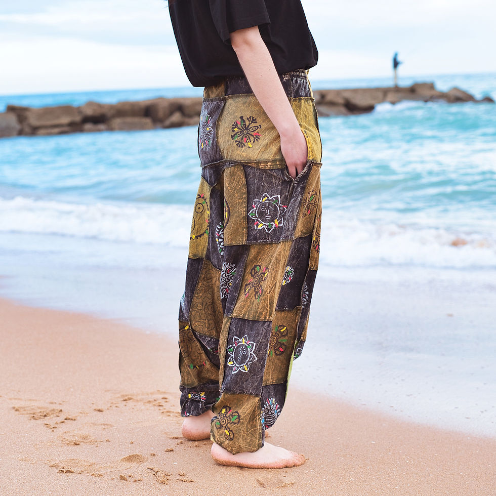 Thumbnail: Patchwork Aladdin, relaxed yet stylish.