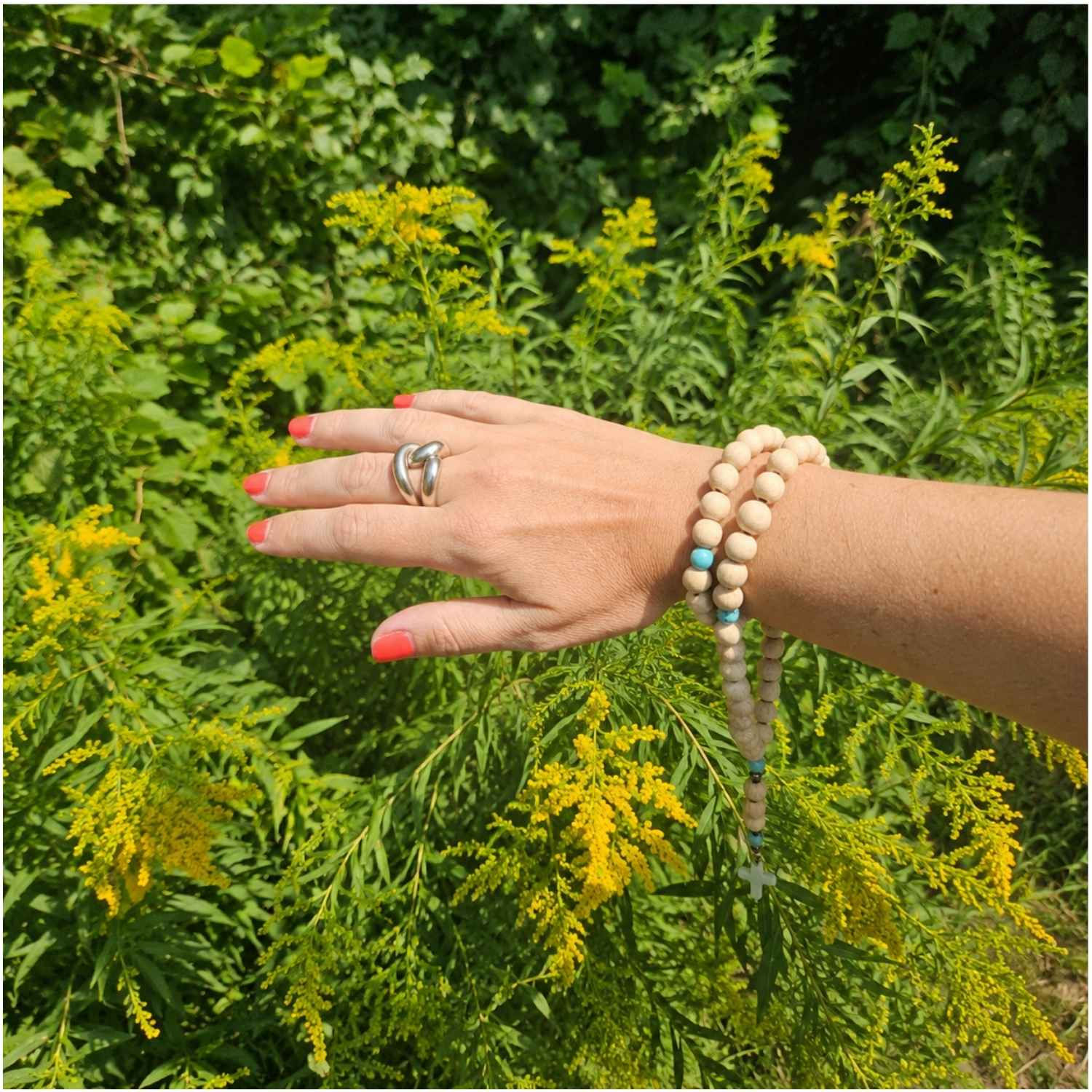 Chapelet en bois naturel avec pierres naturelles – Monté à la main