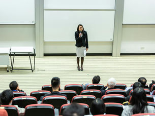Errores de un Presentador: Claves para Conectar, No para Exhibir