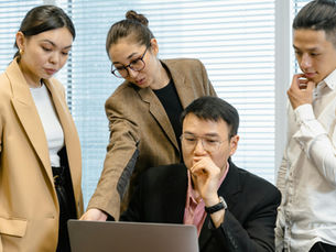 Espacio Personal en el Trabajo: Por Qué Invadir Limita Tu Liderazgo