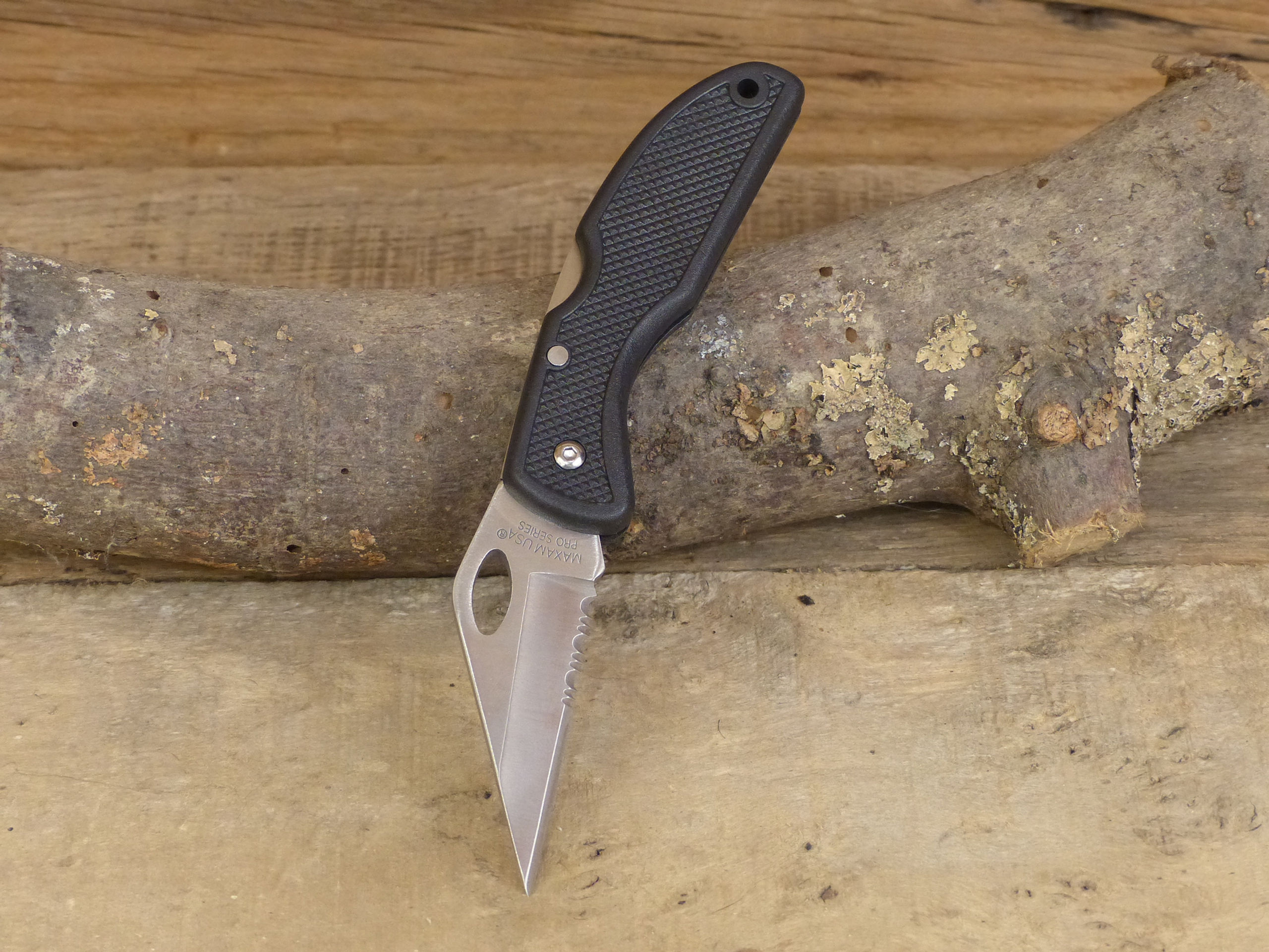 Couteau Manche plastique Clip Métal Maxam