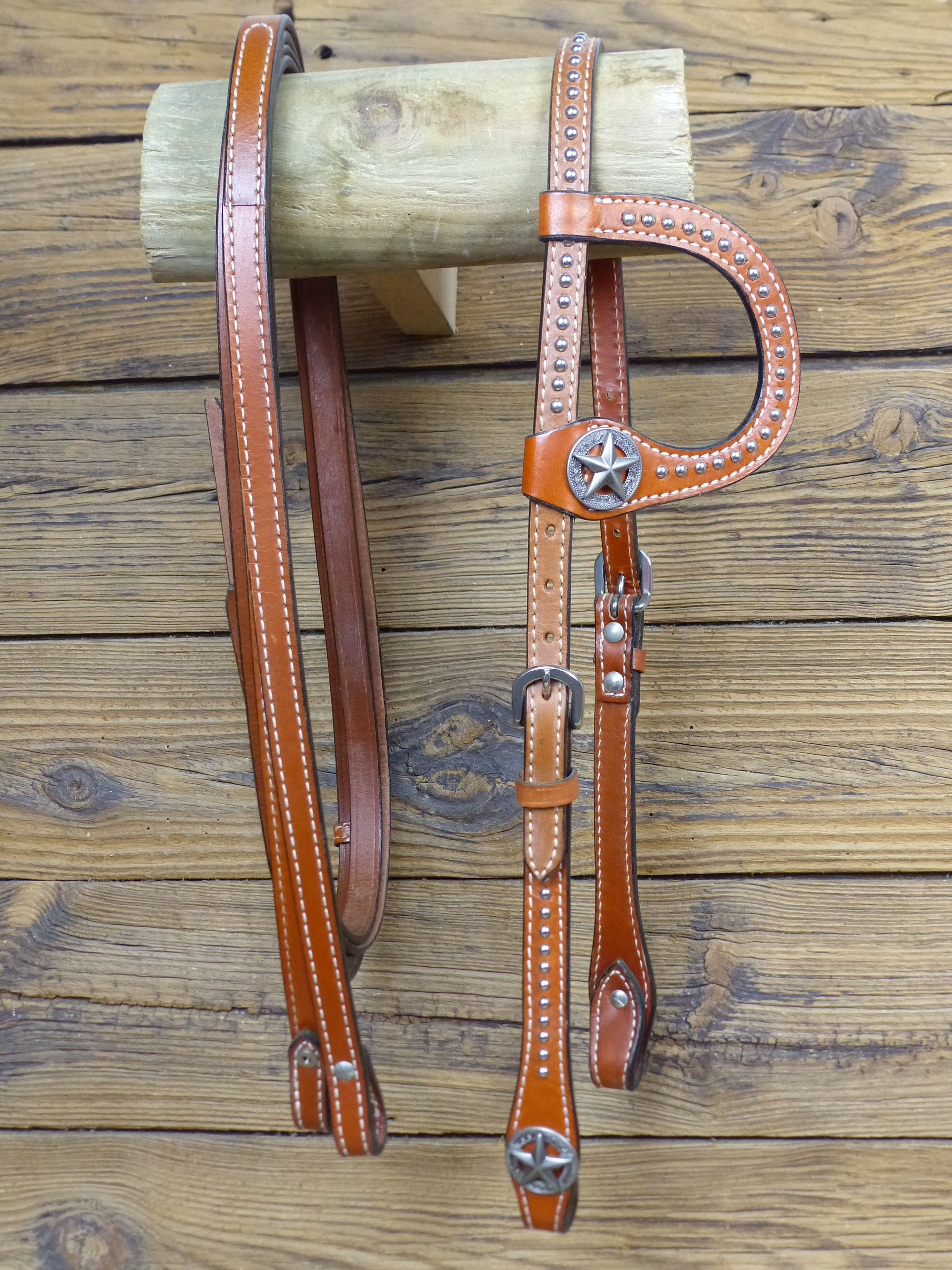 Bride noisette 1 oreille perles et rênes assorties