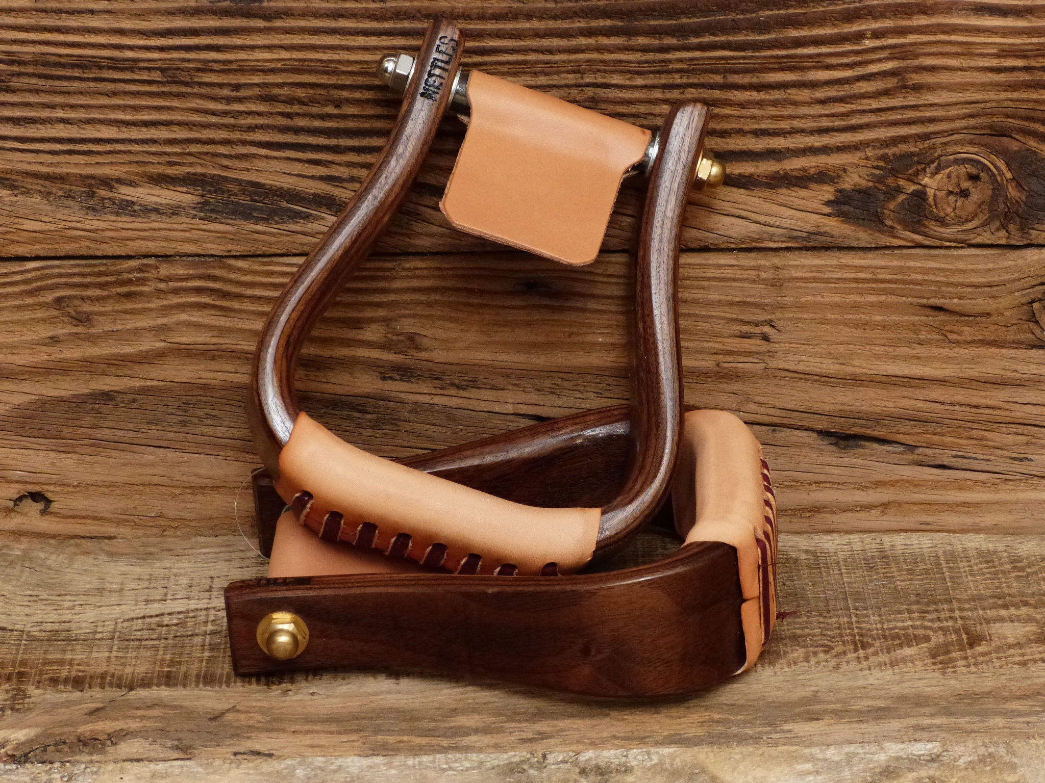 Etriers Bois Noyer Vernis