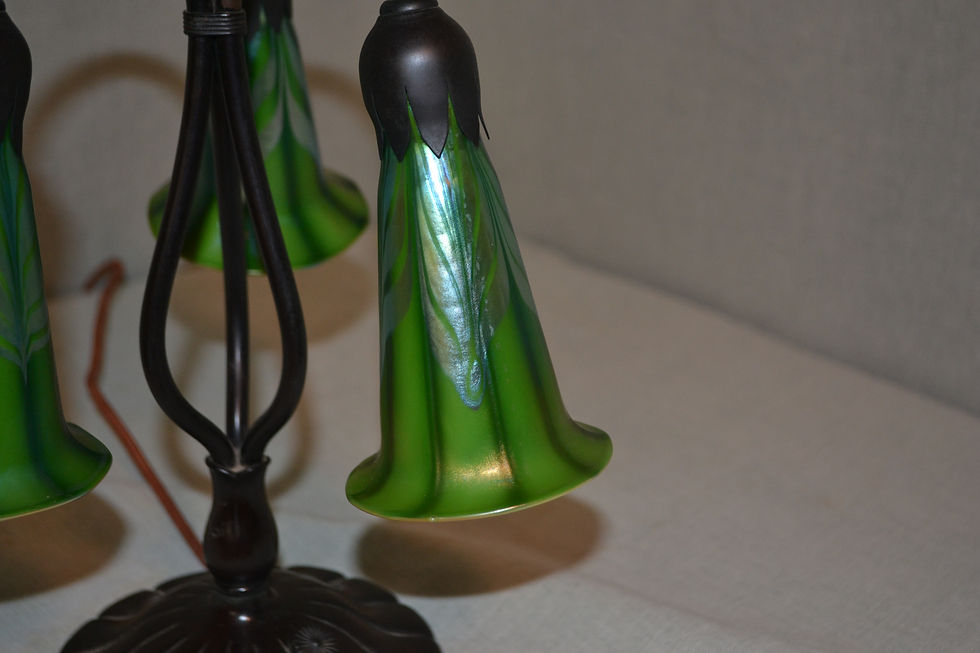 Thumbnail: Vintage Tiffany style lily lamp,