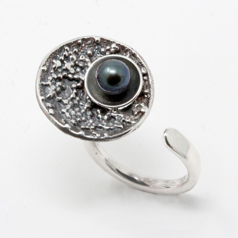 Miniatura: Anello in argento perla coltivata. gioielli contemporanei shop online