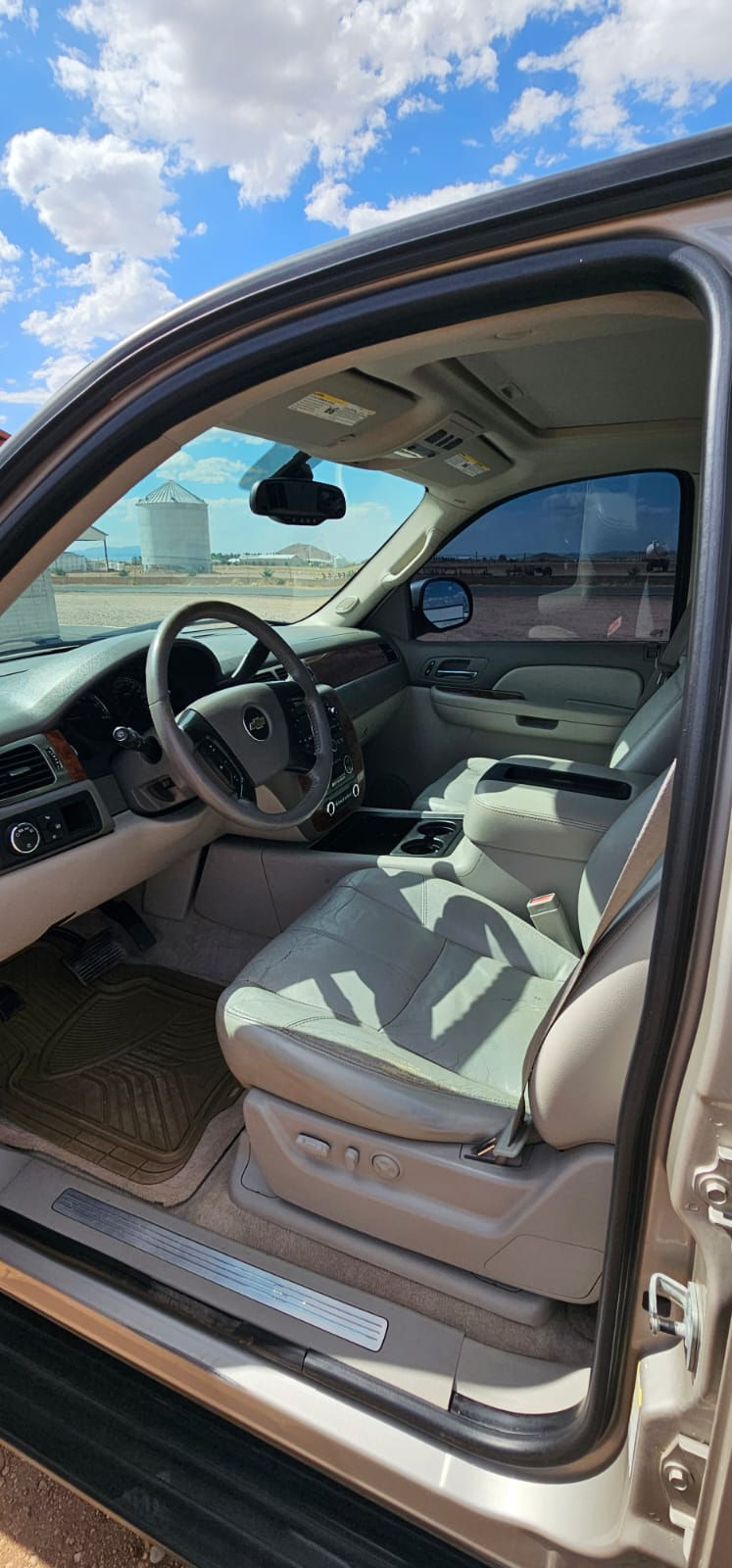 Miniatura: Chevrolet Suburban 2007