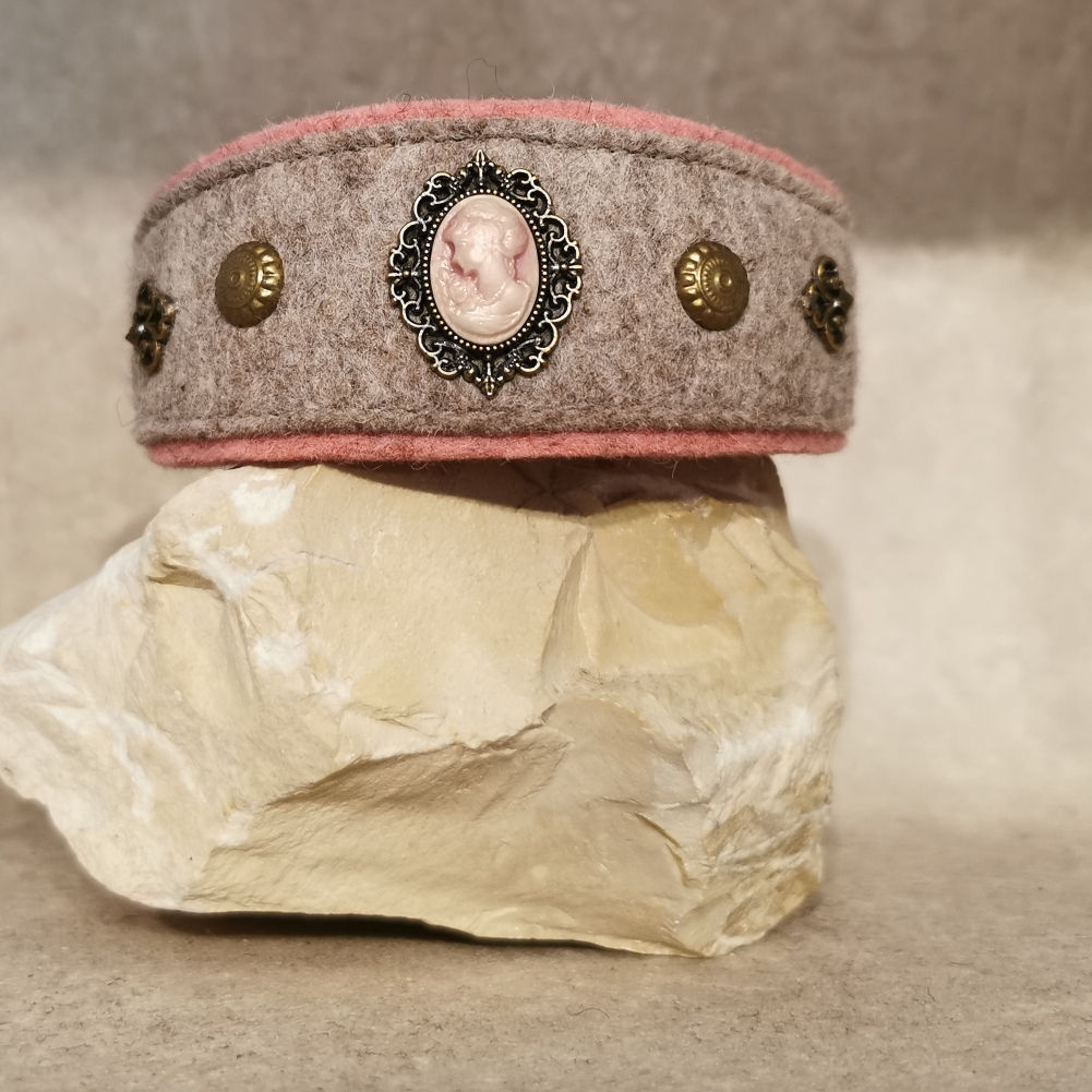 #1644/mittlerer HU max. 27 cm - Metallklickverschluss - Wohlfühlh