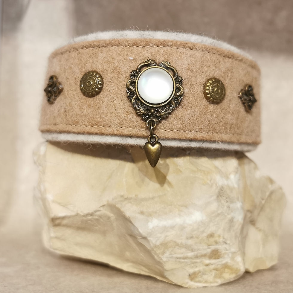 #1424 / mittlerer HU max. 28 cm - Metallklickverschluss - Wohlfühlh