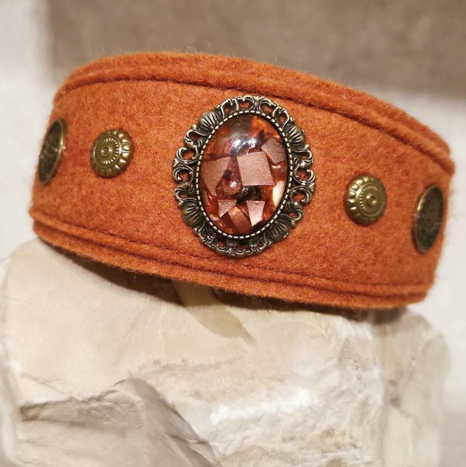 #1706/ mittlerer HU 28 cm - Metallklickverschluss - Wohlfühlh