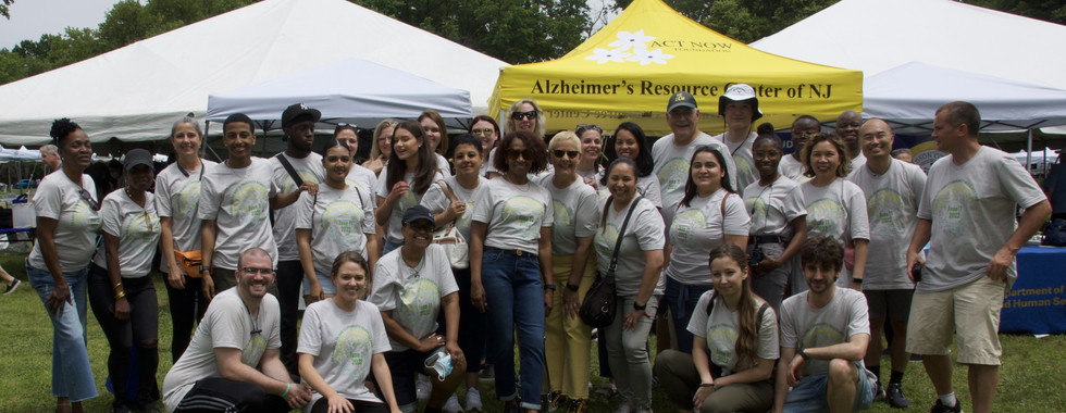 Equipo de Act Now Foundation en la Feria de Salud Cerebral y Recursos Comunitarios