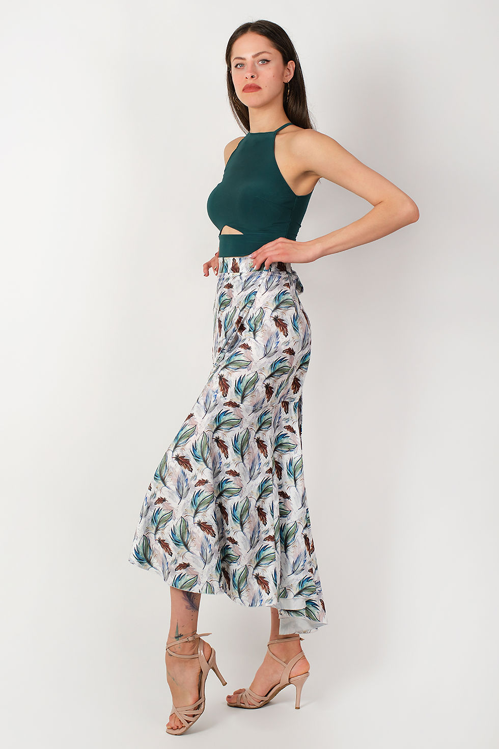 Thumbnail: Agus -Leaf Satin Skirt & Bridge Green Tango Top Set