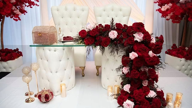 Sweetheart Table 