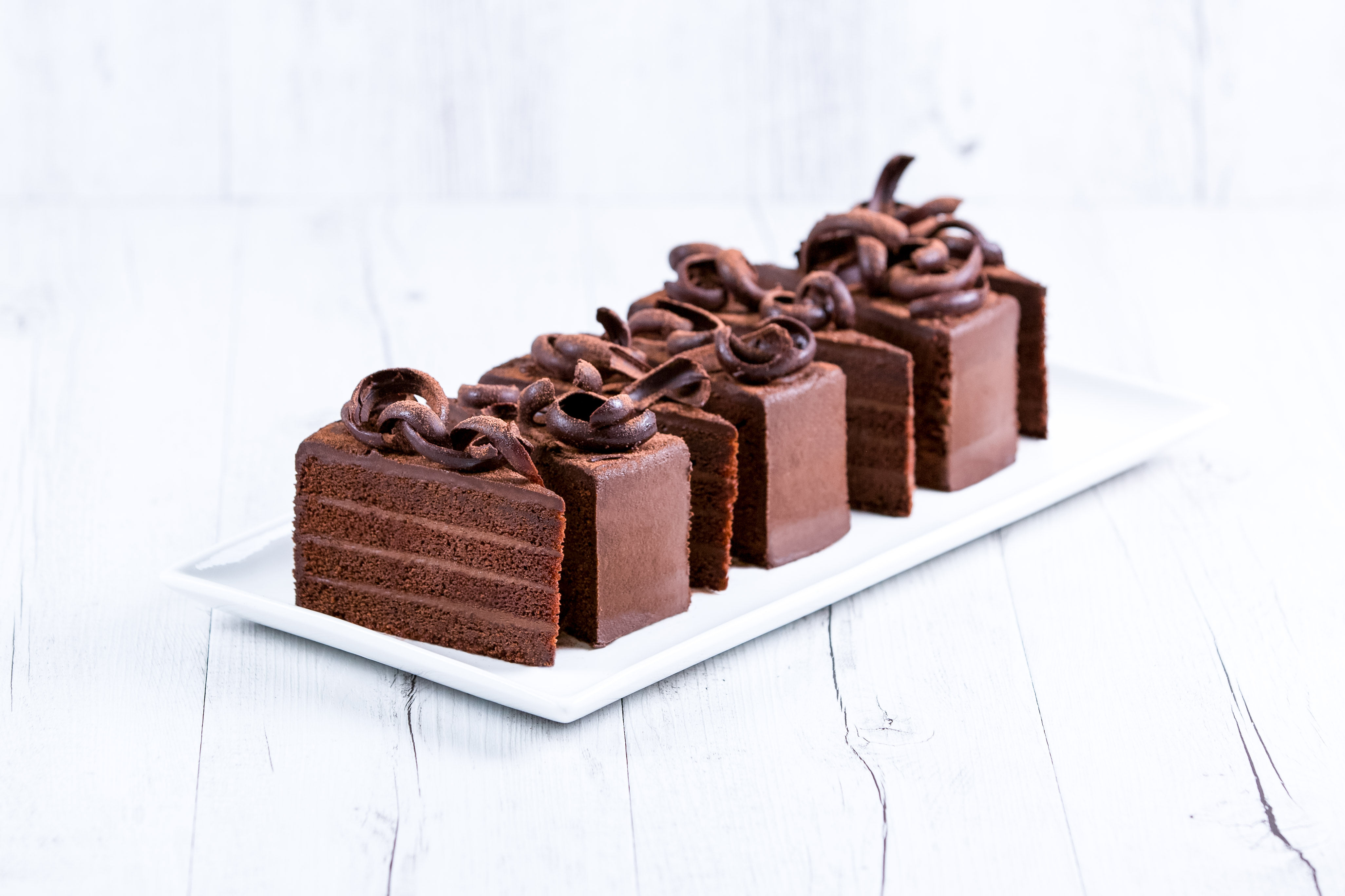 Tall American Fudge Cake Wedges - Box x 7