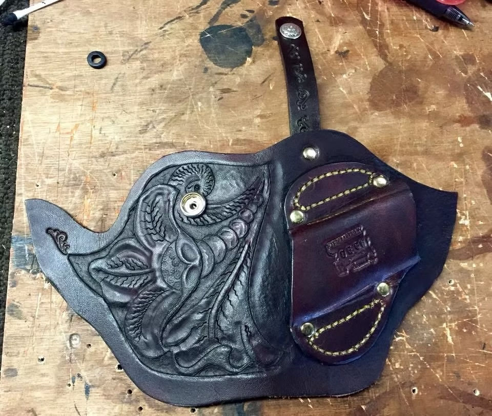 The belt loop and snaps