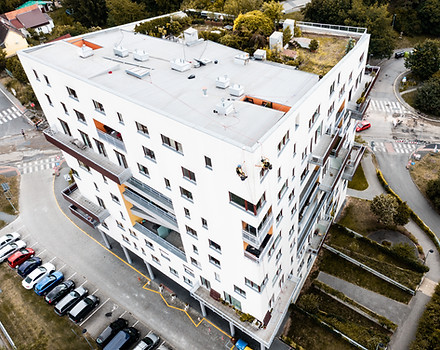 Renovace balkonových zábradlí a lodžií výškové práce