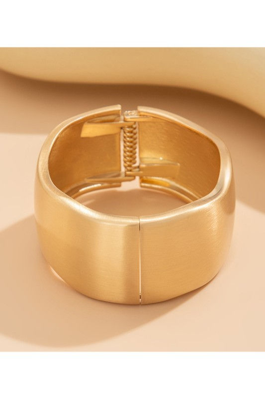 Thumbnail: Infinity Chunky Bracelet 