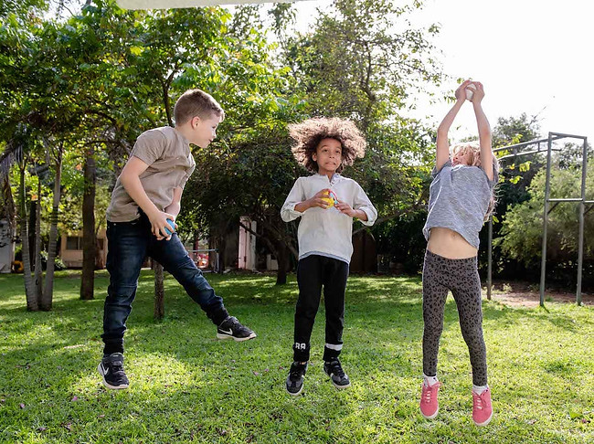 Storyball-Kids-Screen-Free-Smart-Toy-03.