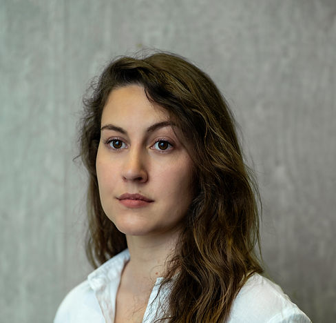 MIREILLE_STEINHAGE_PORTRAIT02-2_edited.jpg