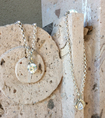 Product photography, gem necklace.jpeg