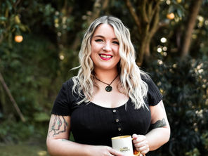 12 Poses to Practice Before Your Next Photoshoot