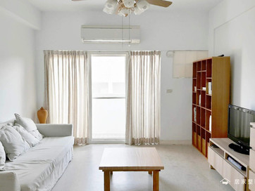 《Nelly專欄》 尋美日常:客廳-Living room.
Room for living, not for goods.