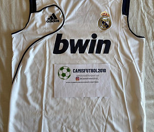 REAL MADRID 2010-2011 BLANCA ENTRENAMIENTO SIN MANGAS, TALLA S (1).jpeg