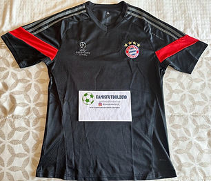 BAYERN MUNICH 2014-2015 NEGRA ENTRENAMIENTO UCL, TALLA S (1).jpeg