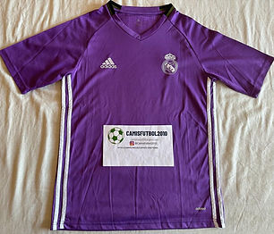 REAL MADRID 2016-2017 LILA ENTRENAMIENTO, TALLA S (1).jpeg