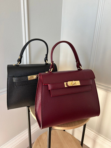 Sophia’s Soft Elegance | Leather Bag