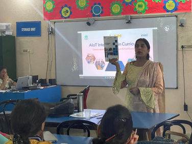 Teachers workshop at school_3.jpg