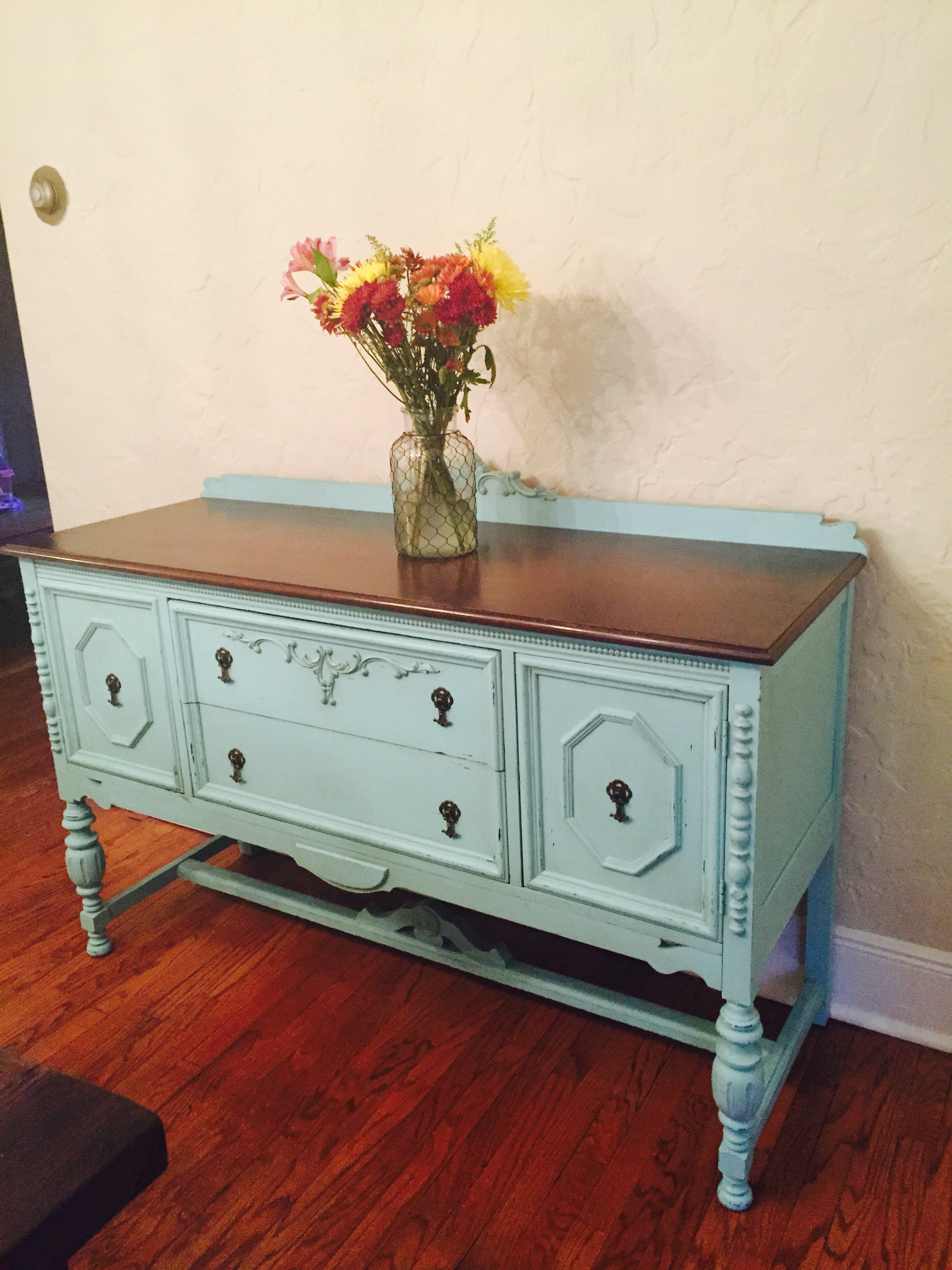 Item: Aqua painted server