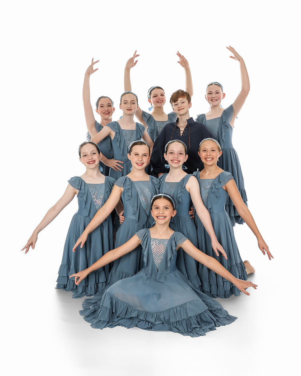 Intermediate level ballet class group picture with youth ages 8 to 14.