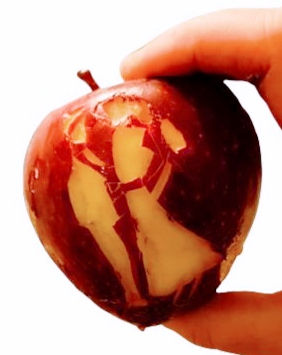 תפוח מגולף עם כיתוב אישי 