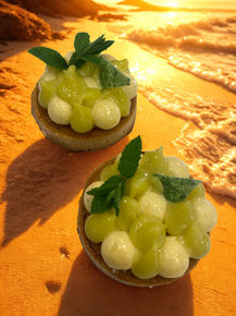 une tarte légère,acidulée et ensoleillée,idéale pour l'été et les envie d'ailleurs.
disponible uniquement en part individuelle.