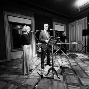 Della natura del suono: poesia, pietre, voce