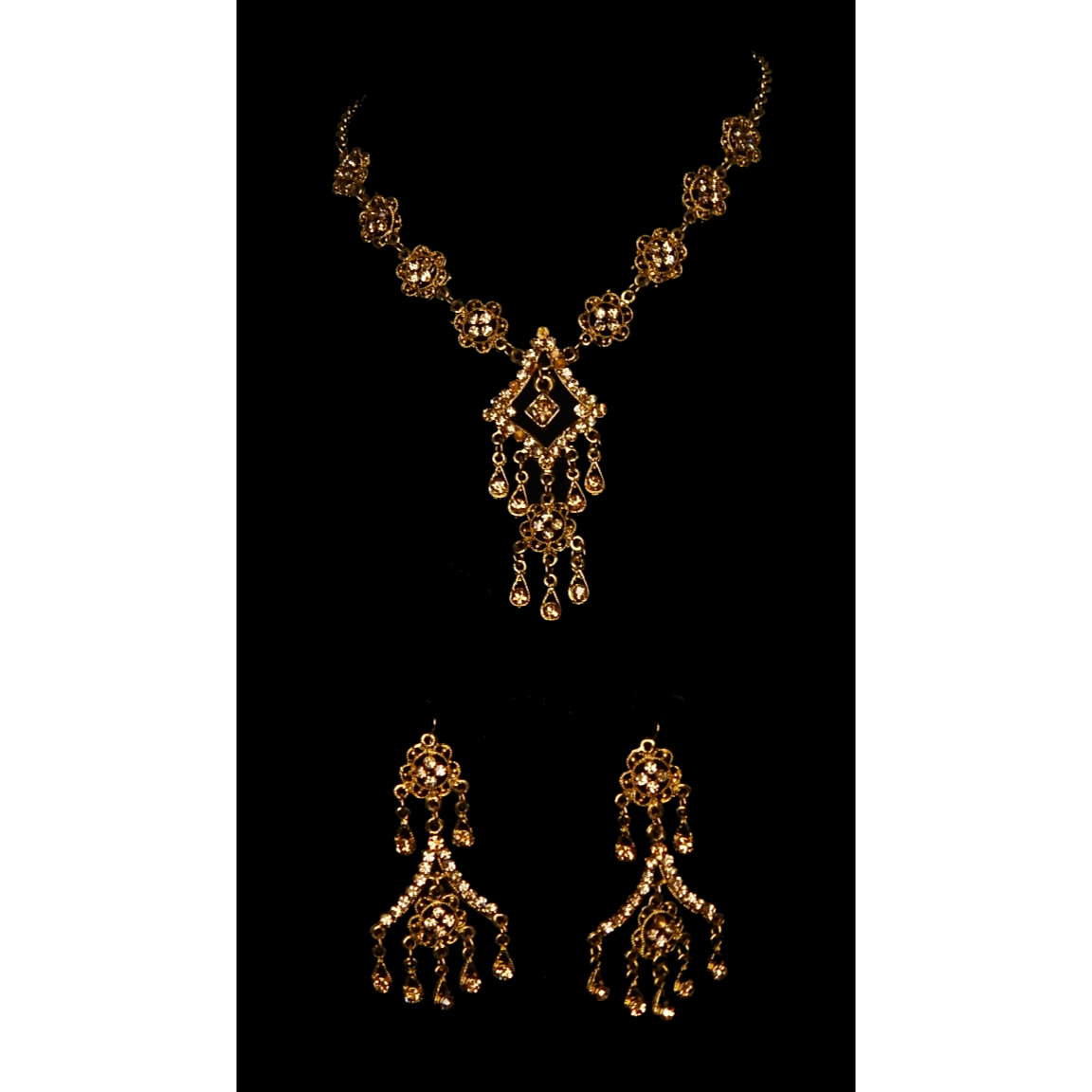 Necklace and earrings set