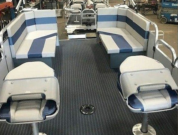laker-714dlx-double-bimini-package-362.jpg