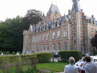 « Frou-frou et dentelles » au château de Louvignies