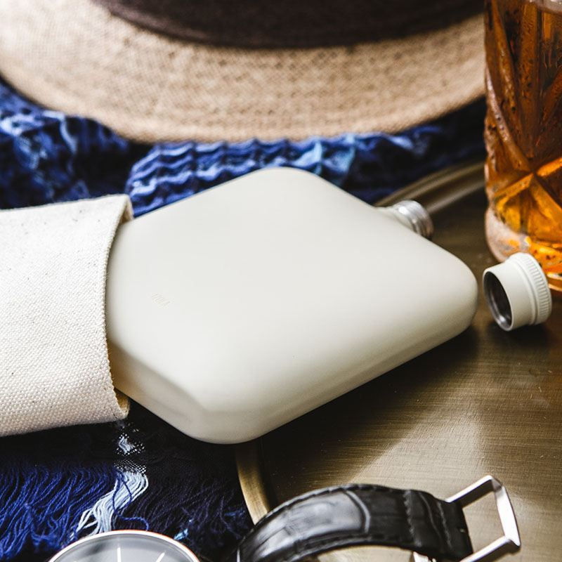 縮圖：IZOLA 不锈钢酒瓶 北极昼白 - 6oz