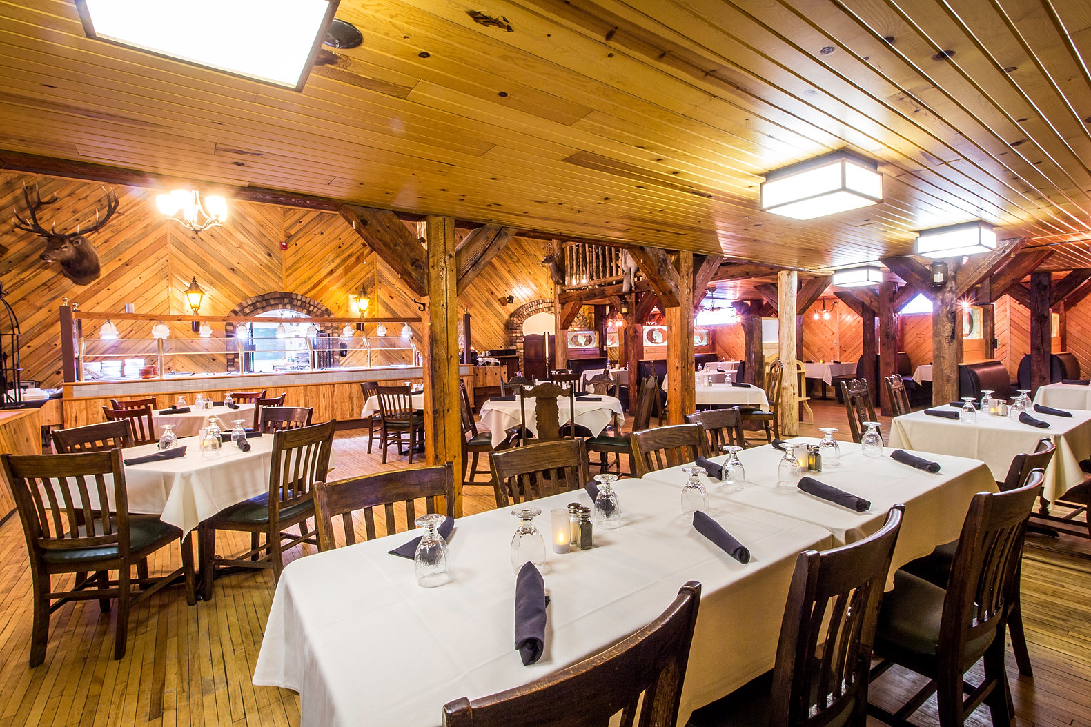 Colter's Lodge Afton WY 83110 Lodging Bar Restaurants